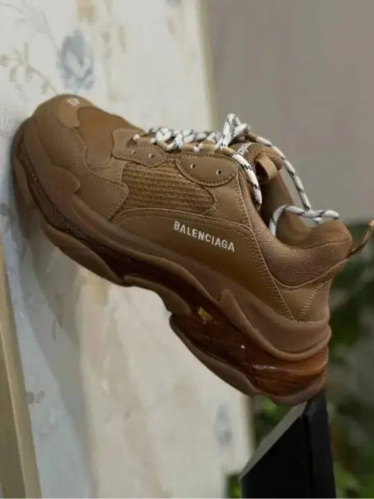 Balenciaga triple S brown|کیف، کفش، کمربند|بوشهر, |دیوار