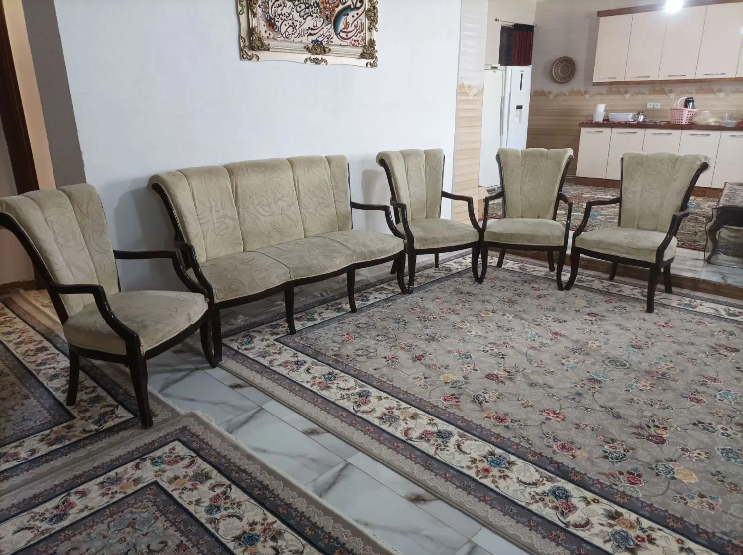 مبل|مبلمان خانگی و میز عسلی|ماهیدشت, |دیوار