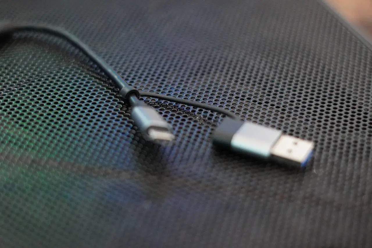 هاب usb3|قطعات و لوازم جانبی رایانه|اندیشه, اندیشه فاز ۱|دیوار