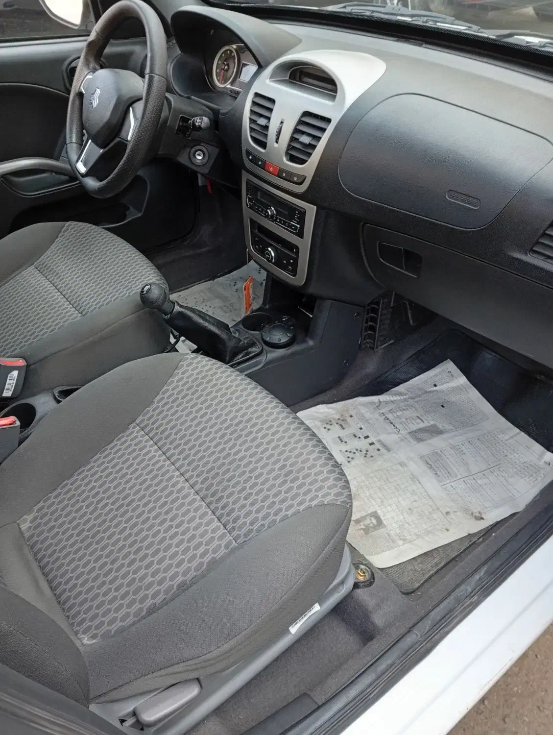 ساینا ۴۰۳|خودرو سواری و وانت|لاهیجان, بازکیاگوراب|دیوار