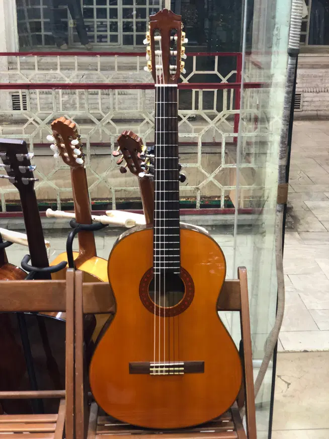 GUITAR CLASSIC  seri 80s|گیتار، بیس، امپلیفایر|اهواز, کیانپارس |دیوار