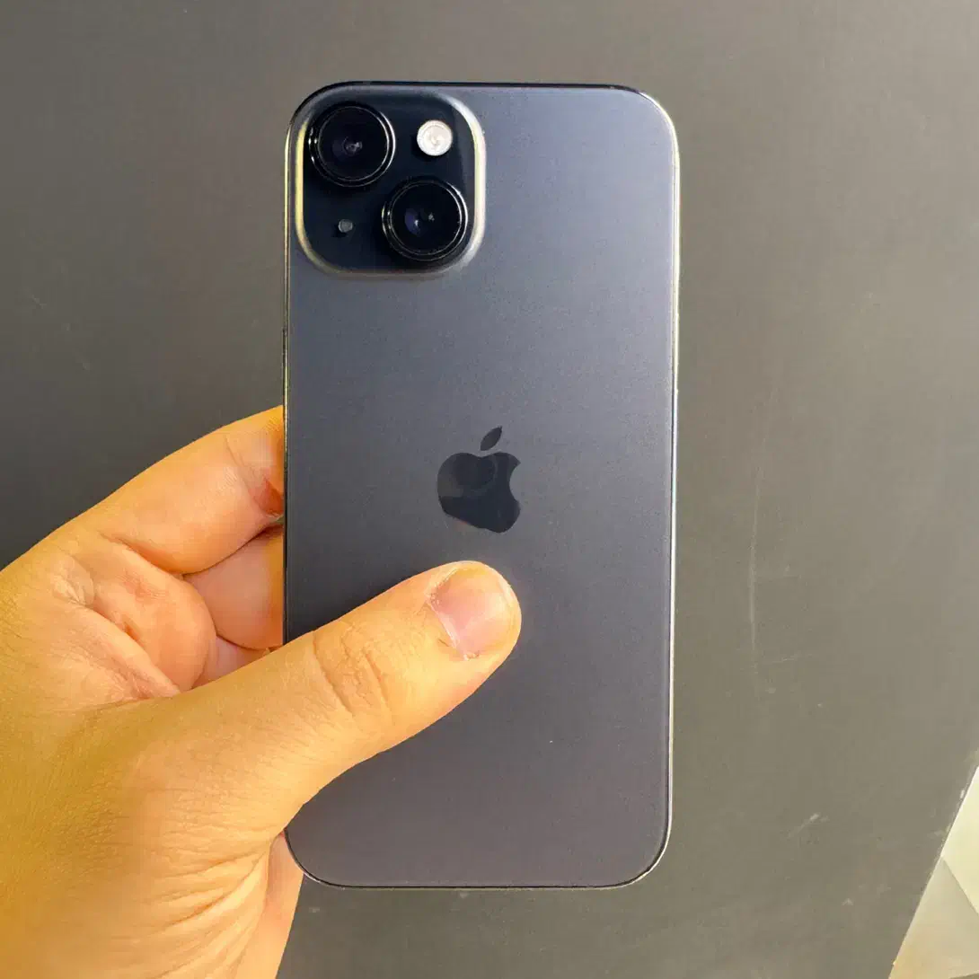 iPhone 15 normal|موبایل|ساری, |دیوار