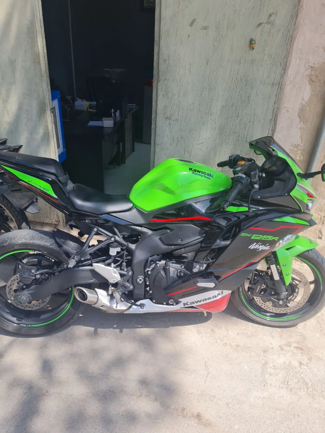 zx25 r 1401|موتورسیکلت|اصفهان, گرکان|دیوار