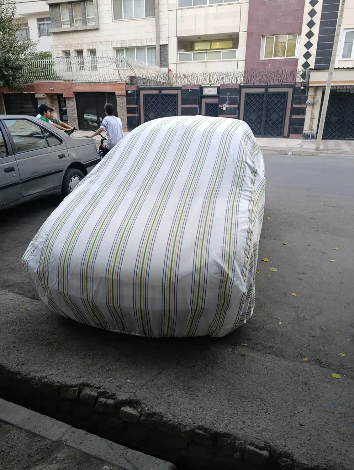 چادر سواری ماشین حرفه ای محکم پارچه محافظت ماشین|قطعات یدکی و لوازم جانبی|مشهد, طلاب|دیوار