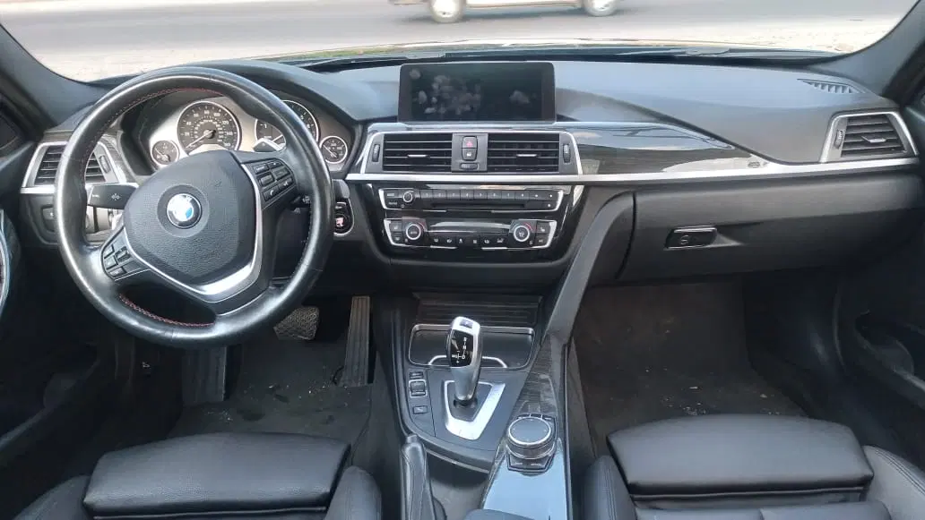 BMW 320i|خودرو سواری و وانت|رشت, نیروی دریایی|دیوار