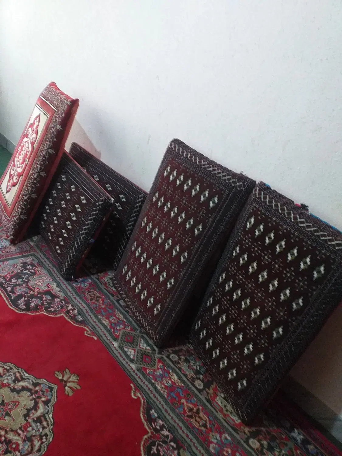 پشتی|پشتی|رشت, چمارسرا|دیوار
