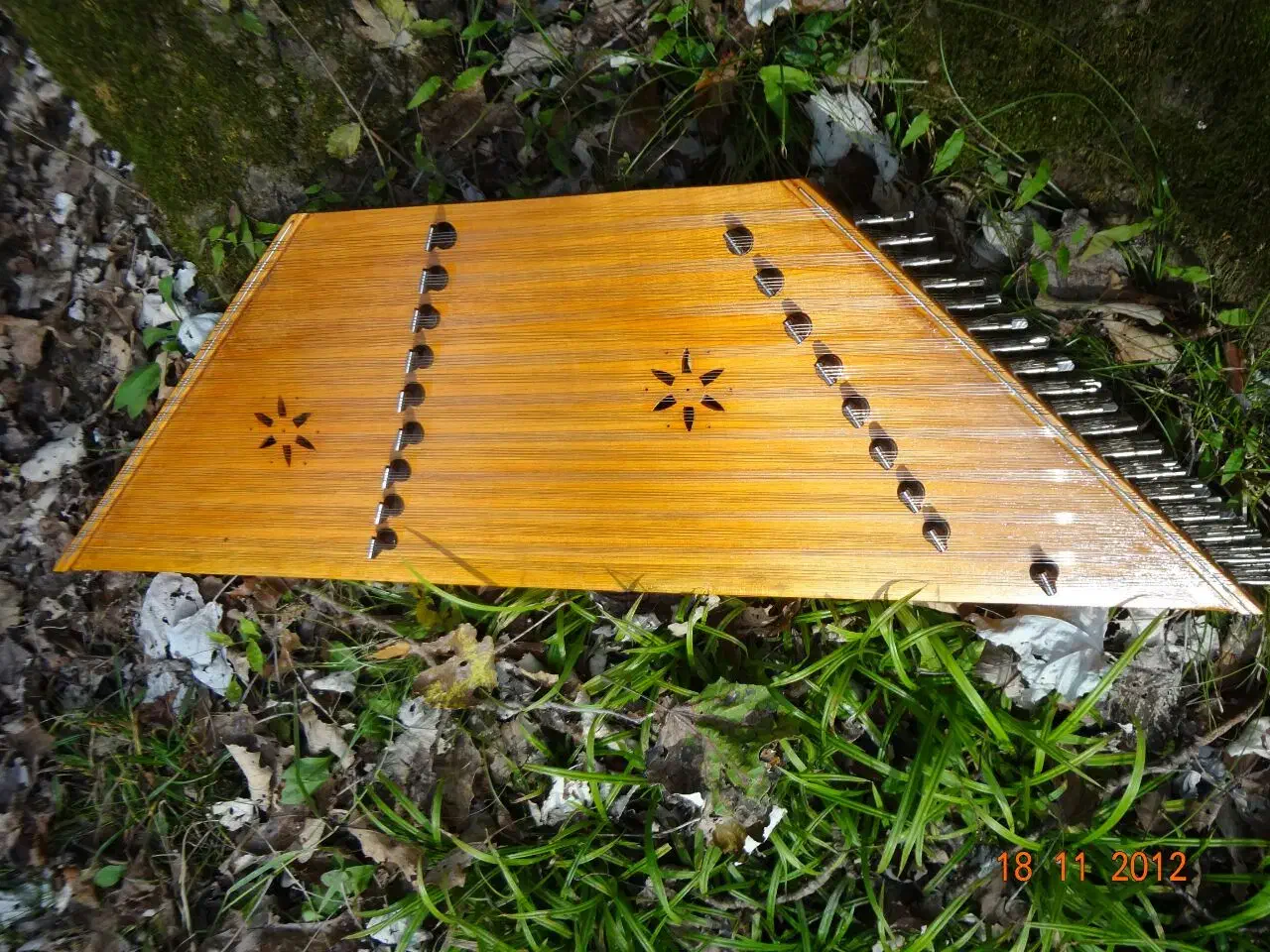 سنتور ولیزاده|سازهای سنتی|بابل, |دیوار