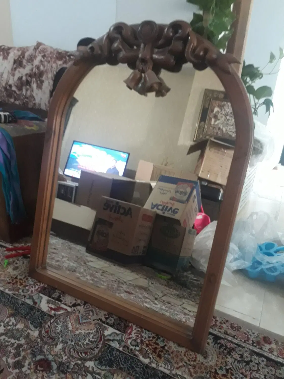 آینه|آینه|بومهن, |دیوار
