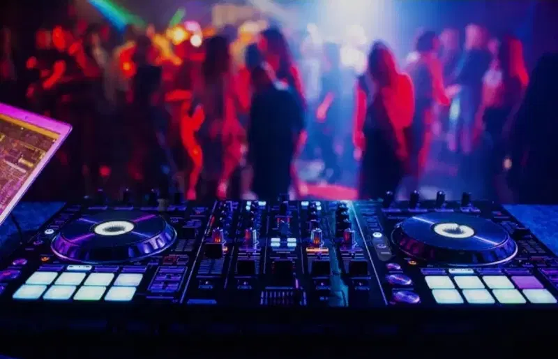 DJ . HAMED|خدمات پذیرایی، مراسم|صومعهسرا, |دیوار