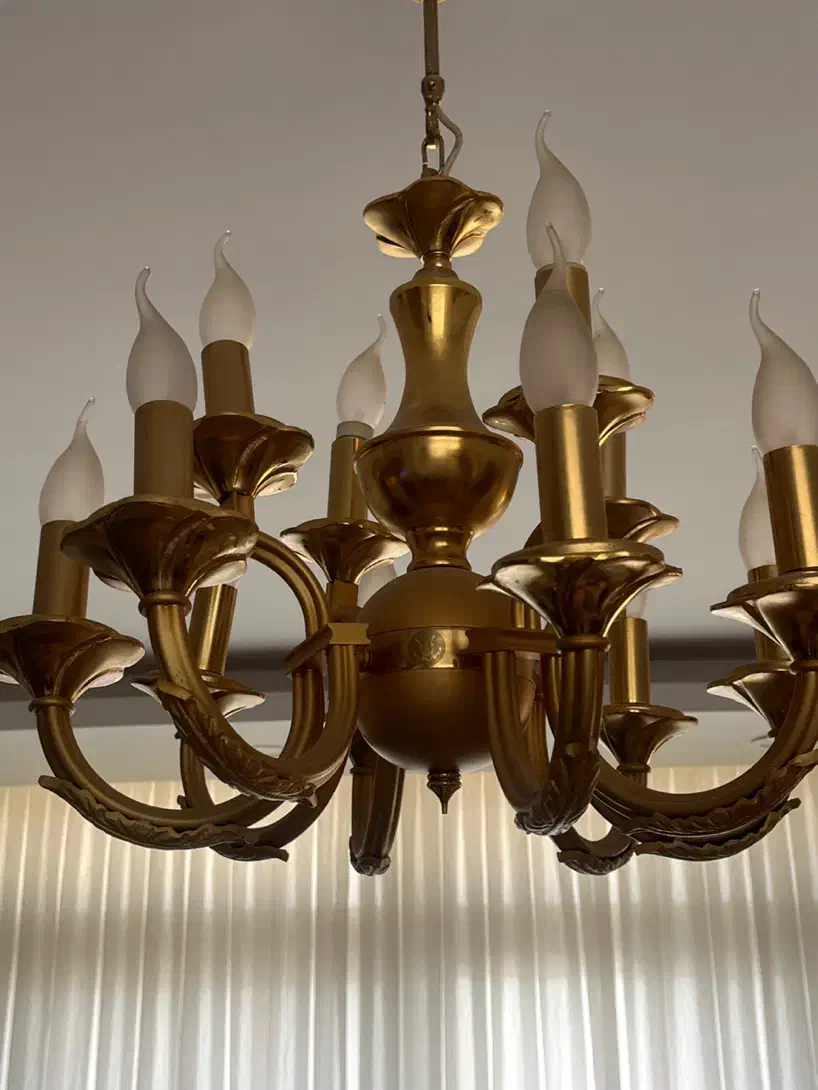 لوستر طلایی قدیمی|لوستر و چراغ آویز|اصفهان, باب الدشت|دیوار