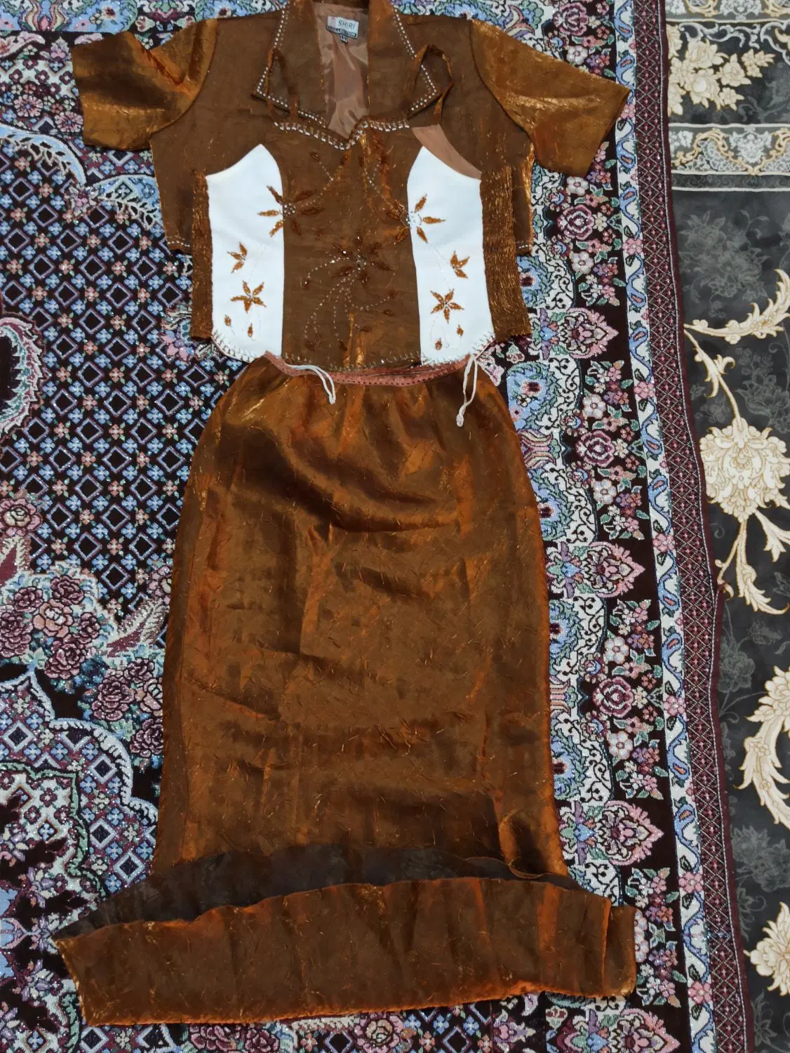 لباس|لباس|داران, |دیوار
