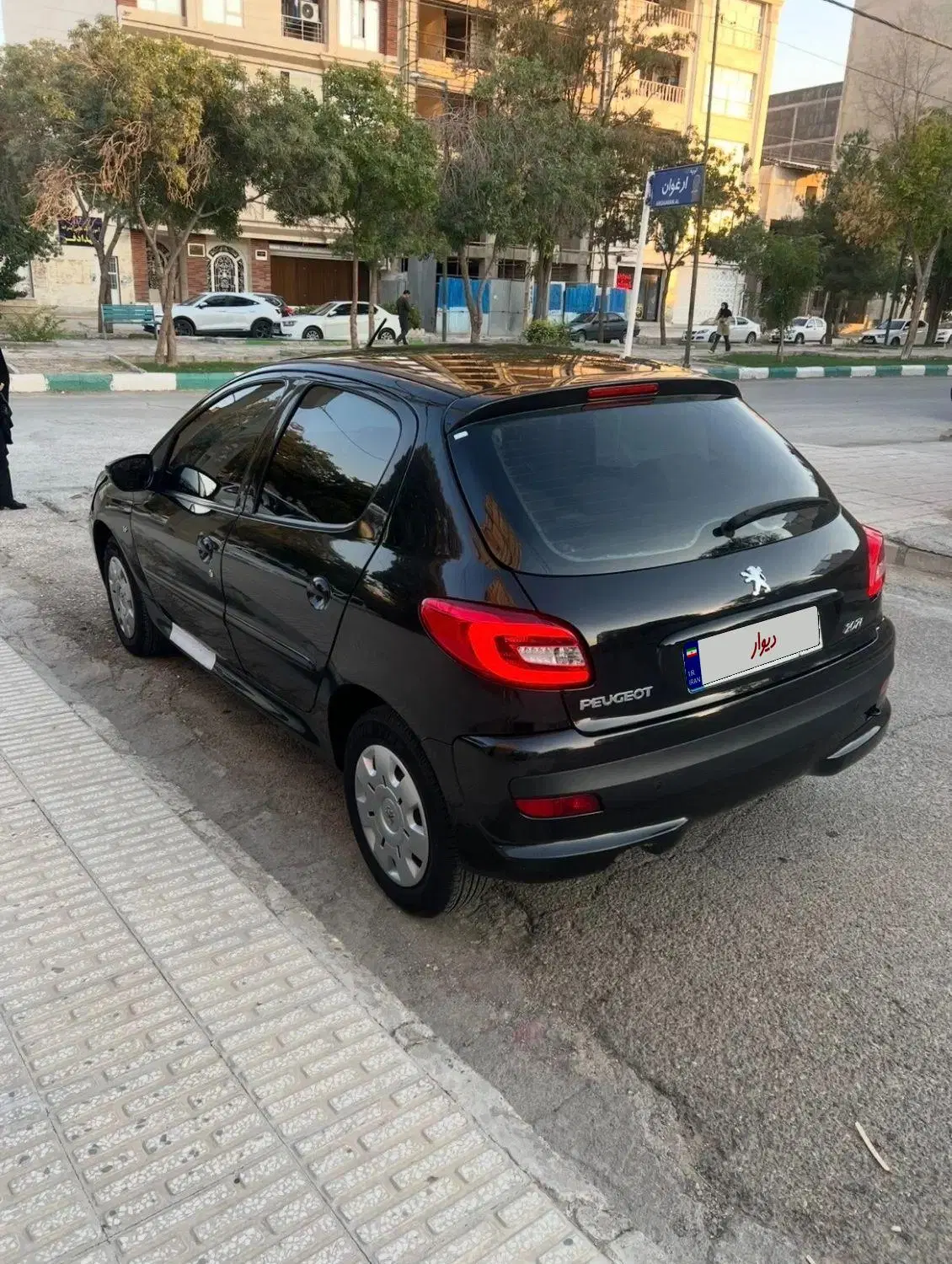 207|خودرو سواری و وانت|کرمانشاه, |دیوار
