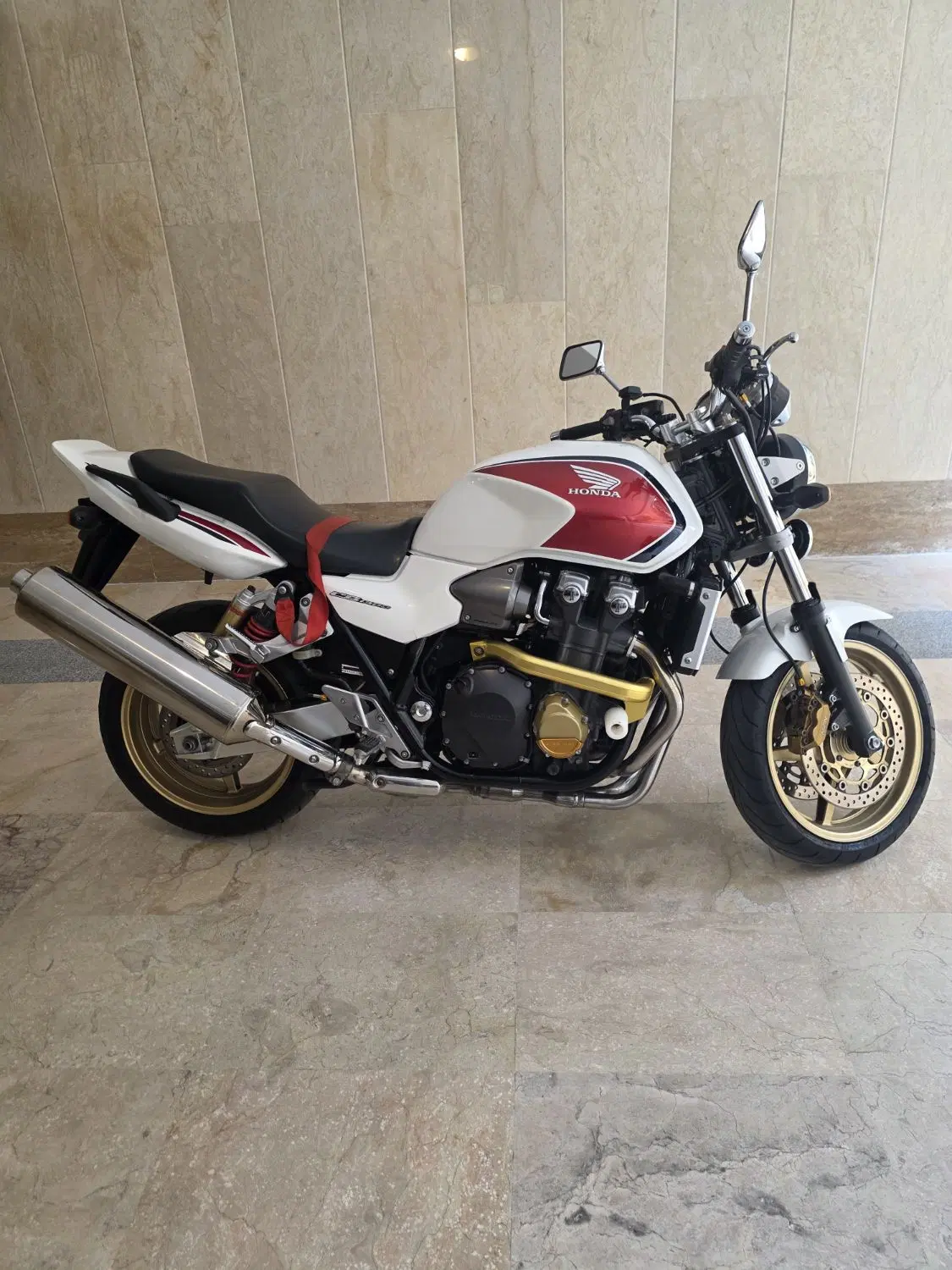 cb1300 2013|موتورسیکلت|تهران, میدان ولیعصر|دیوار