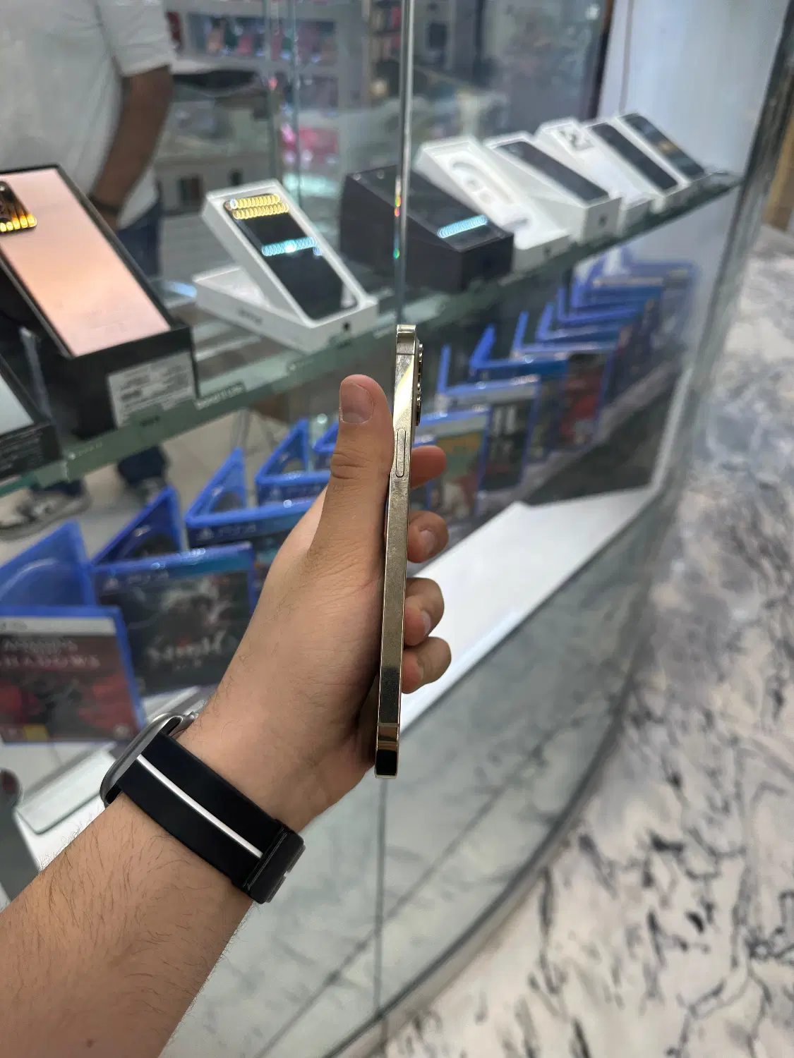 12 pro max|موبایل|تهران, صادقیه|دیوار