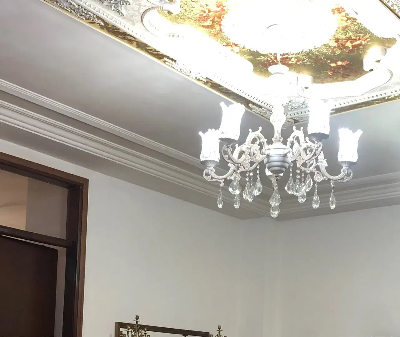 لوستر|لوستر و چراغ آویز|گنبد کاووس, |دیوار