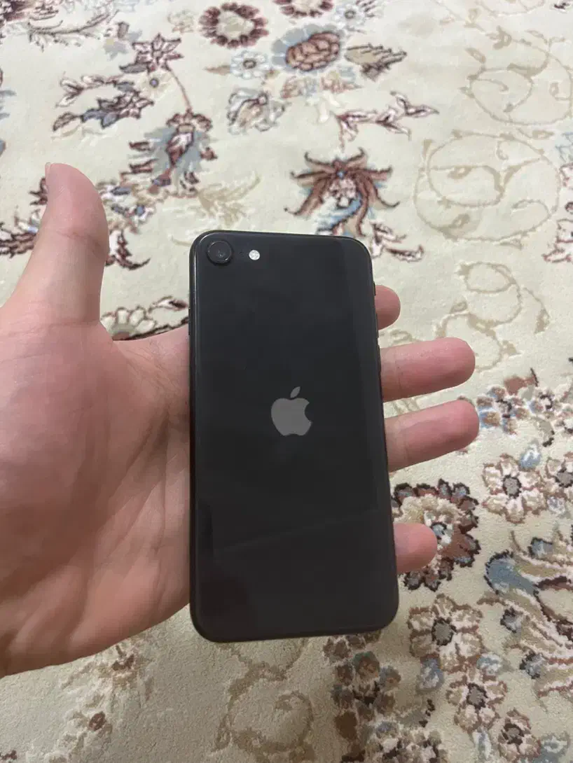 iphone se(2020)|موبایل|آزادشهر, |دیوار
