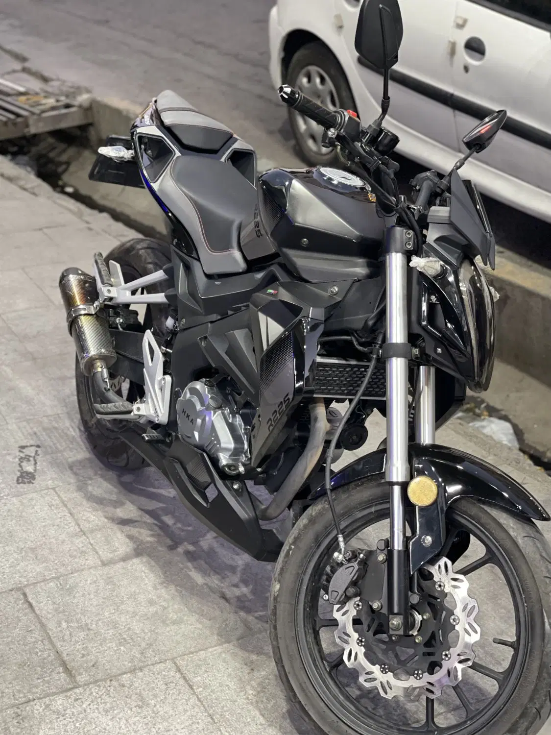 بلنتا r225|موتورسیکلت|اندیشه, اندیشه فاز ۴|دیوار