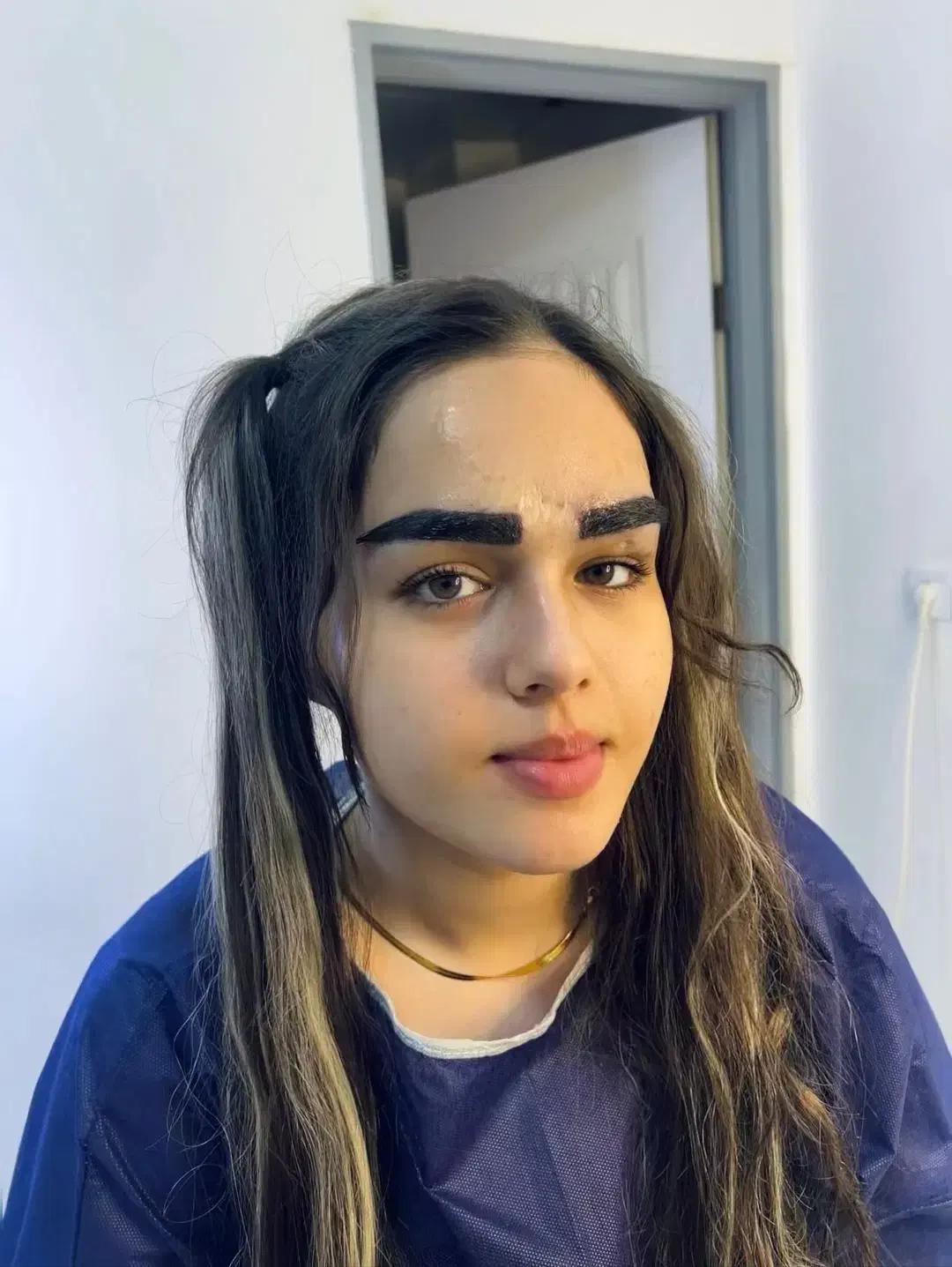 کاشت ابرو|خدمات آرایشگری و زیبایی|ساری, |دیوار