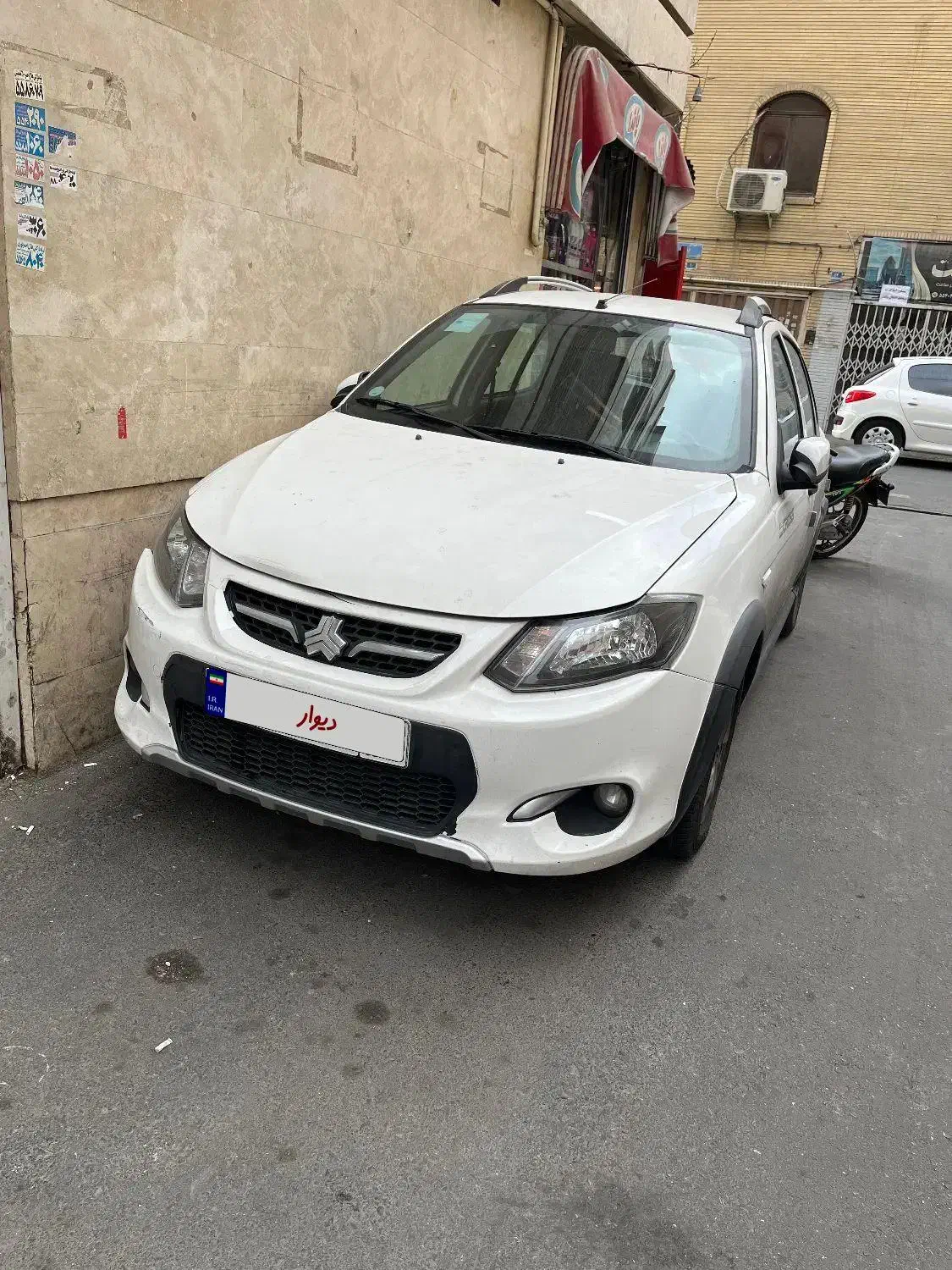 کوییک سفید ۱۴۰۰|خودرو سواری و وانت|تهران, هلال احمر|دیوار