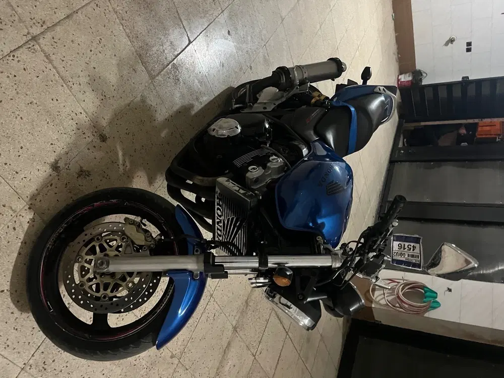 cb 400|موتورسیکلت|شاهینشهر, شهرک سایت|دیوار