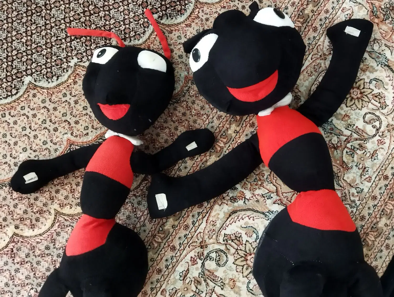 عروسک|اسباب‌بازی بچه|کوهدشت, |دیوار