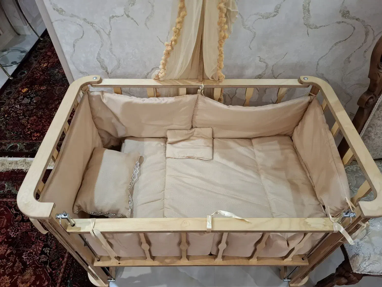 گهواره|تخت و صندلی بچه|اراک, |دیوار