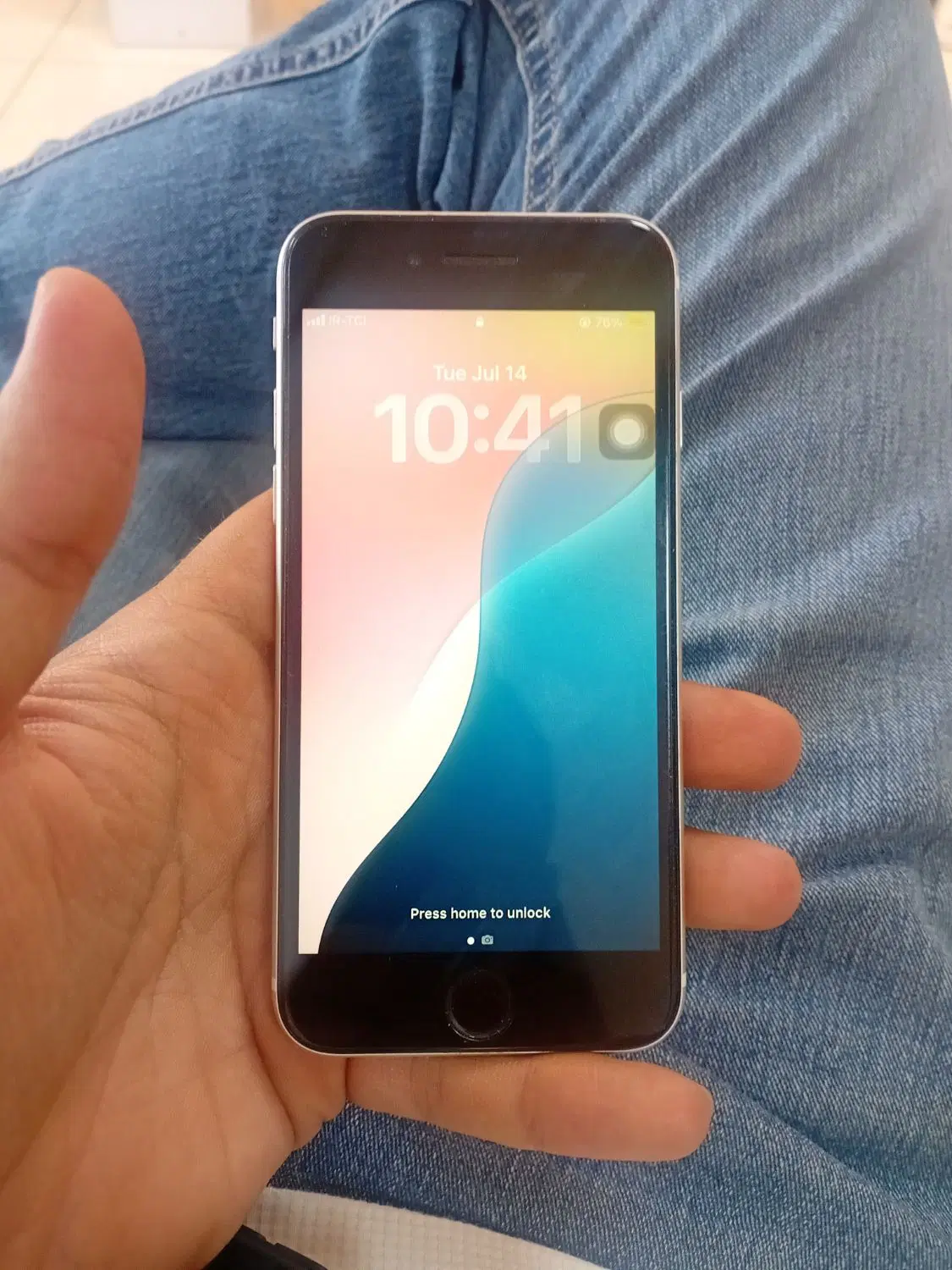 iPhone se 2020|موبایل|شیراز, دروازه قران|دیوار