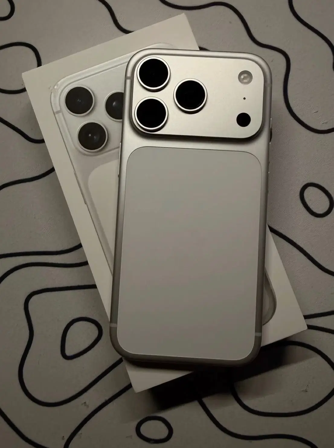 Apple iPhone 17pro|موبایل|شیراز, منطقه هوایی شهید دوران|دیوار