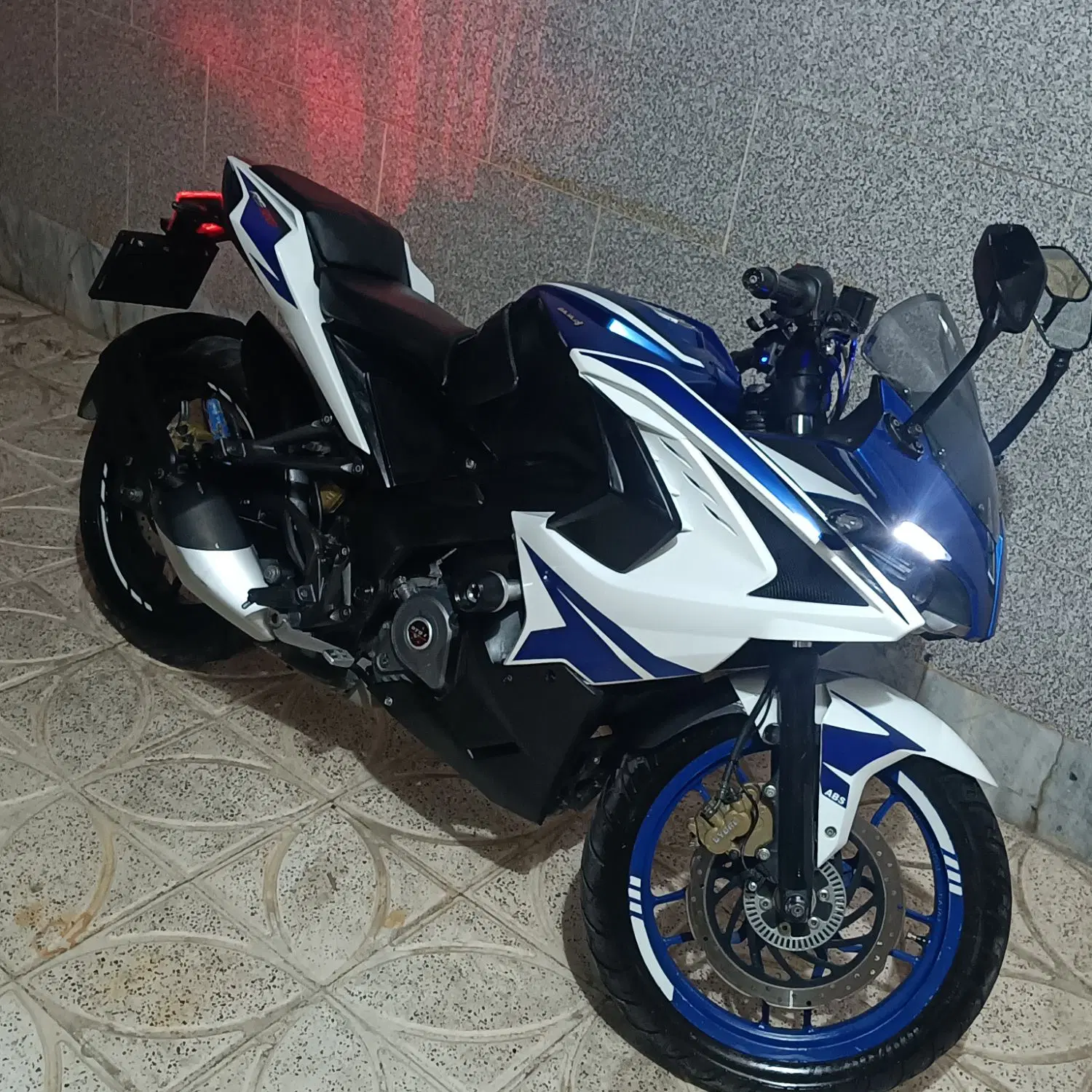 rs200|موتورسیکلت|نیشابور, فردوس شمالی|دیوار