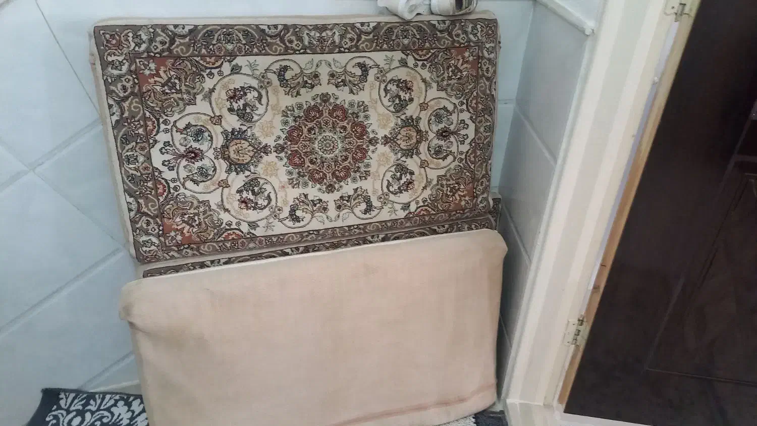 پشتی|پشتی|قم, قلعه کامکار|دیوار