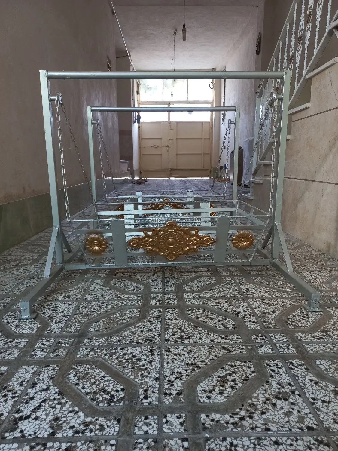 گهواره|تخت و صندلی بچه|فراغی, |دیوار