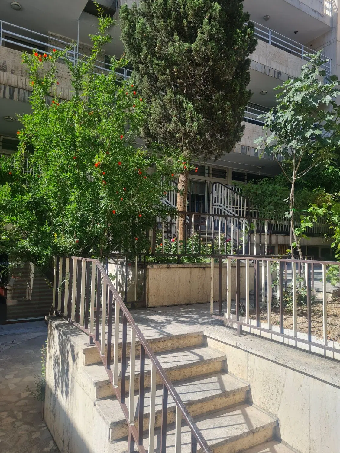 خوابگاه دخترانه  بدون ودیعه میدان ولیعصر|اجارهٔ کوتاه‌مدت آپارتمان و سوئیت|تهران, بلوار کشاورز|دیوار