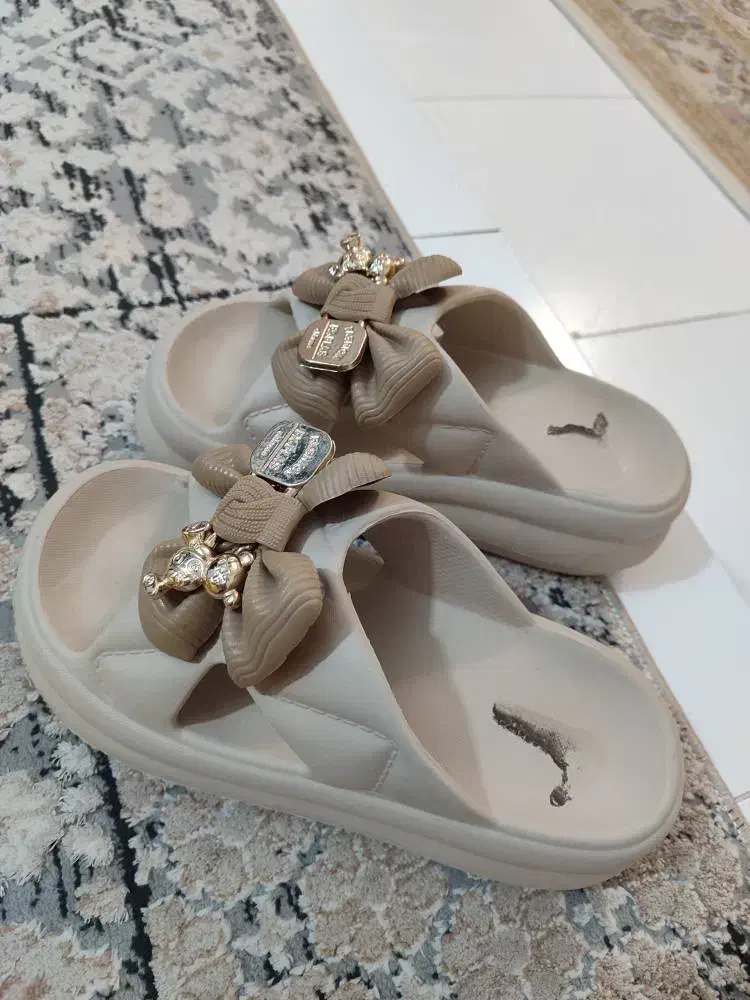 روفرشی|روفرشی|گلستان (تهران), |دیوار