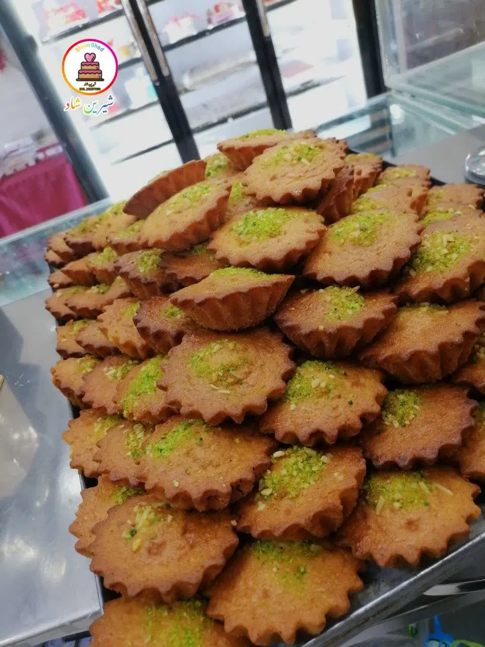 کیک یزدی|خوردنی و آشامیدنی|یزد, |دیوار