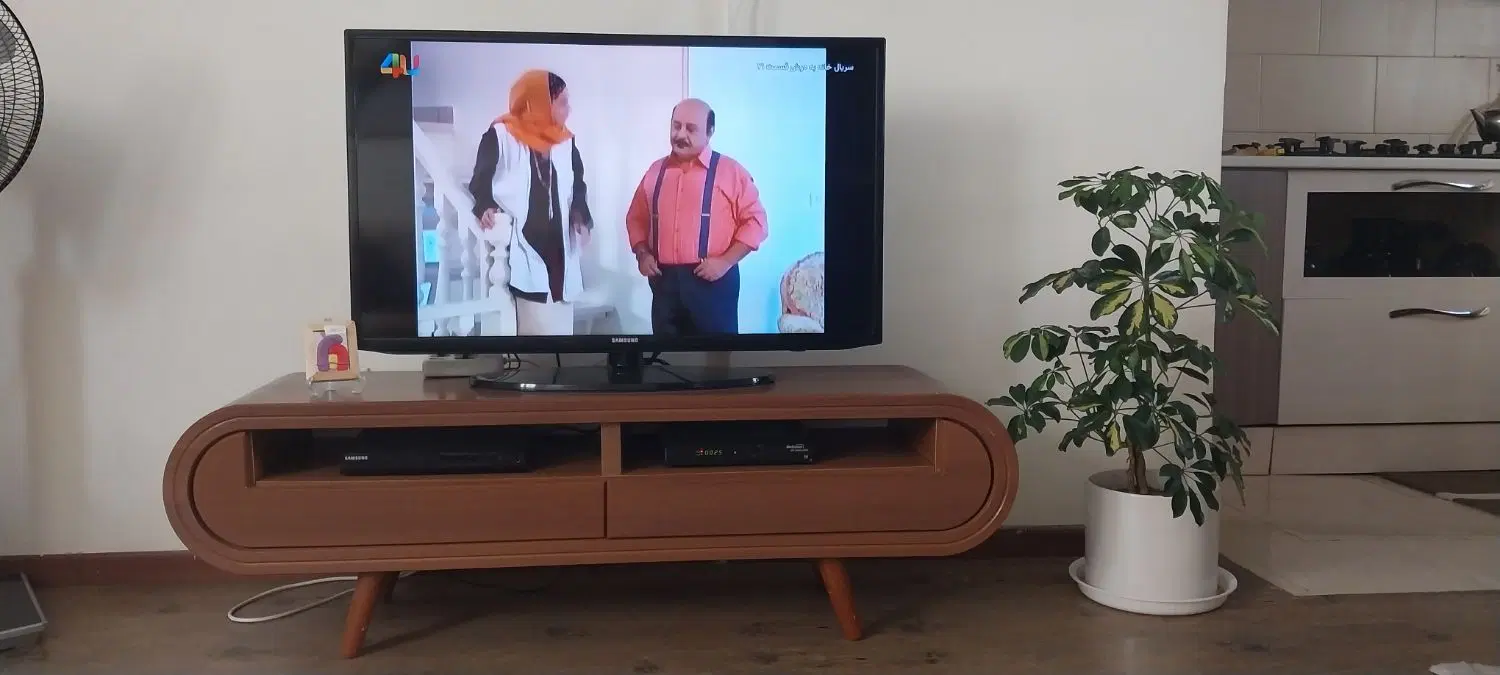 میز  TV|میز تلویزیون|صدرا-فارس, فاز ۲|دیوار