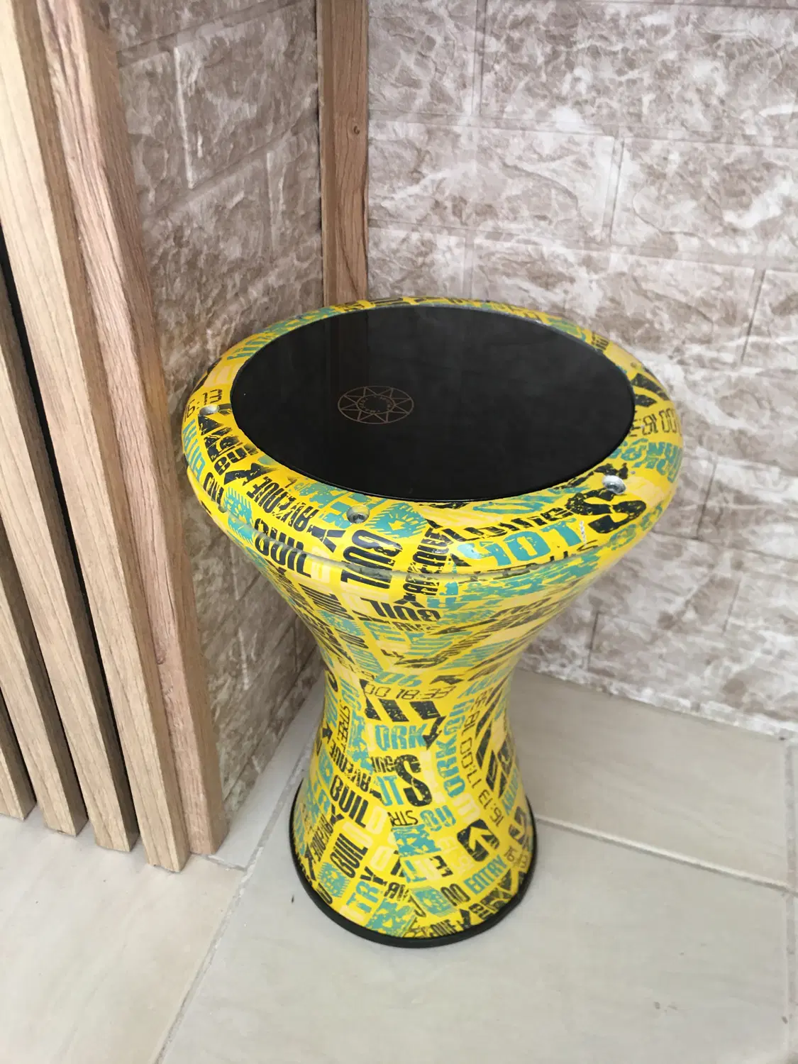 تمپو|درام و پرکاشن|شهرضا, |دیوار