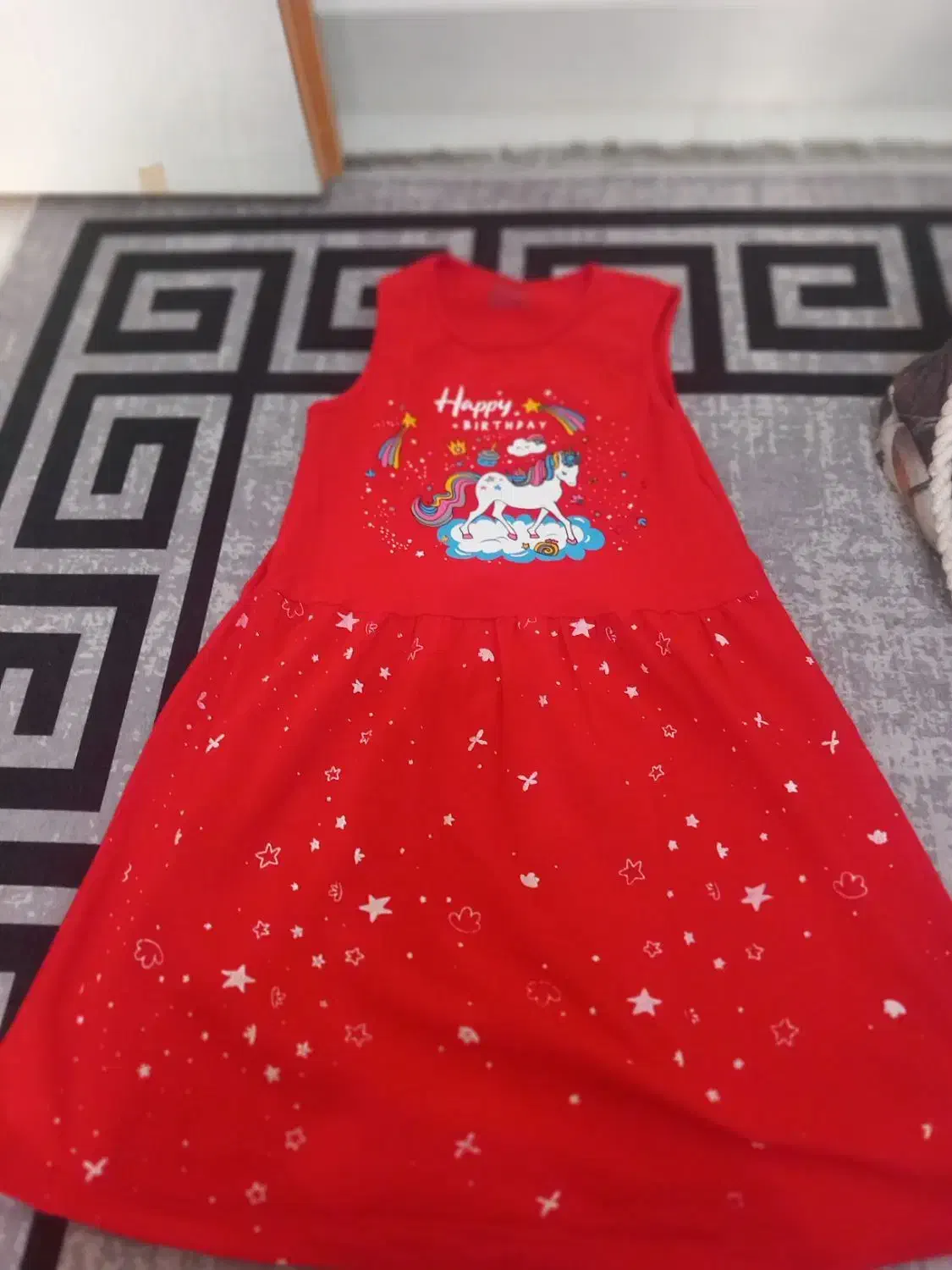 وسایل شخصی|کفش و لباس بچه|رشت, کوی مهر|دیوار