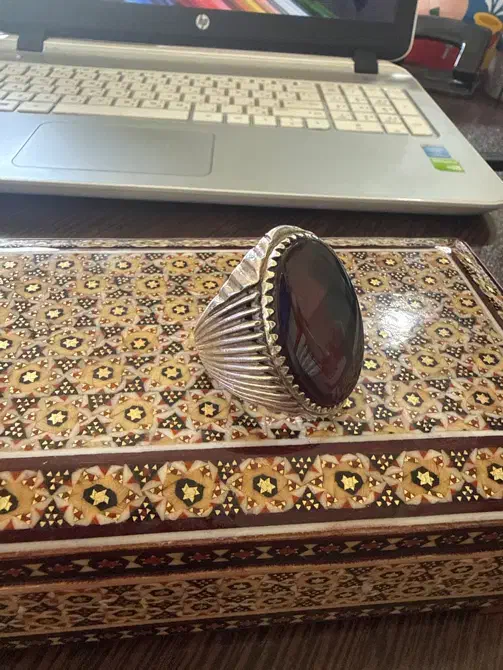انگشتر|جواهرات|شیراز, کوشک میدان|دیوار