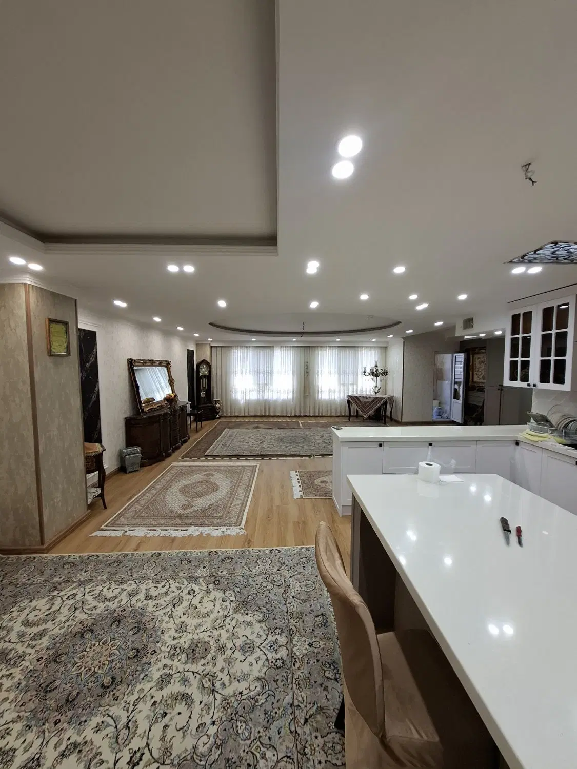 فروش 160متر_3خوابه_فول_2پارکینگ_کریمشاهیان در تهران - ۳۱ مرداد ۱۴۰۵
