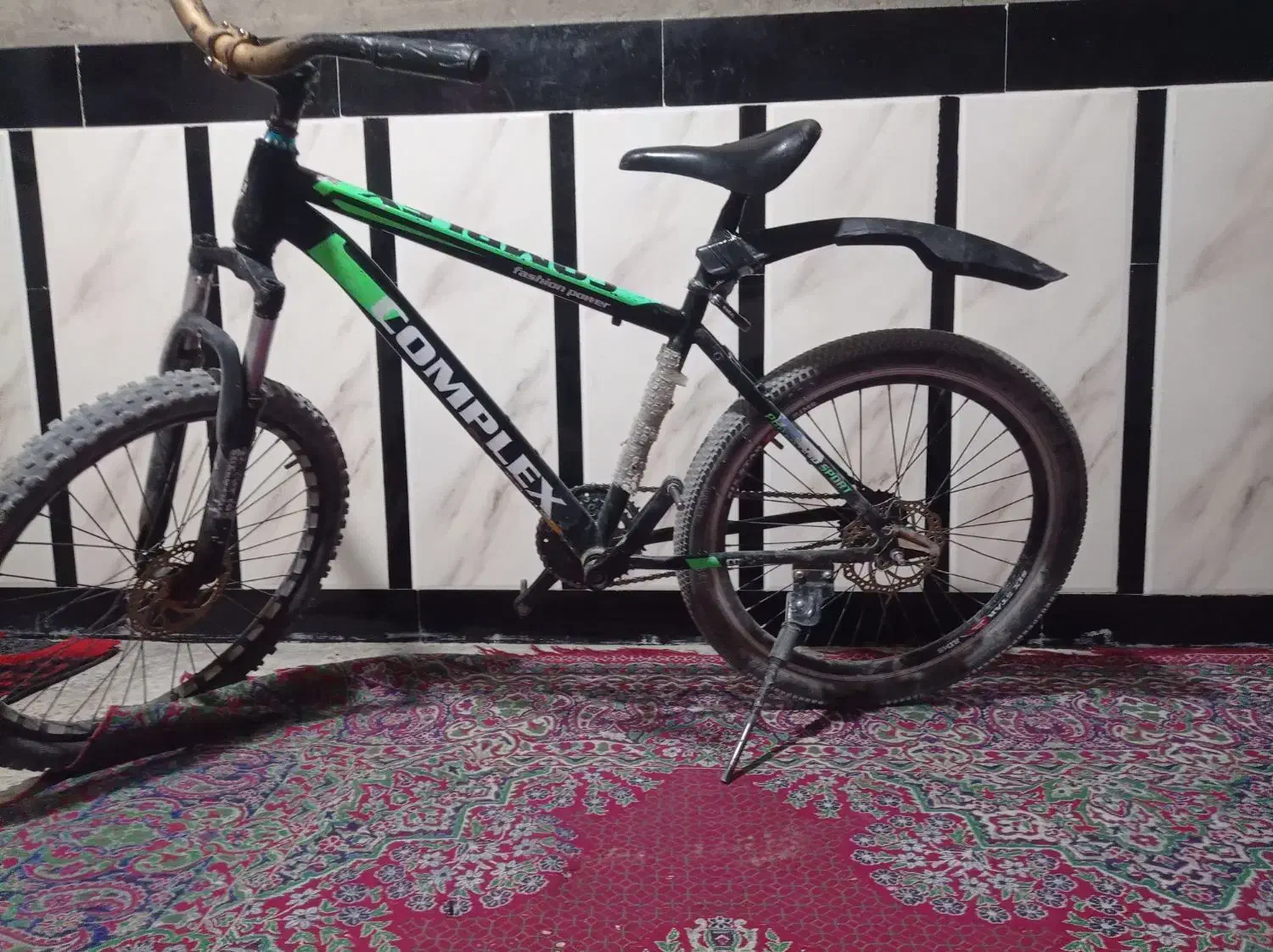 دوچرخه نو|دوچرخه، اسکیت، اسکوتر|خاش, |دیوار