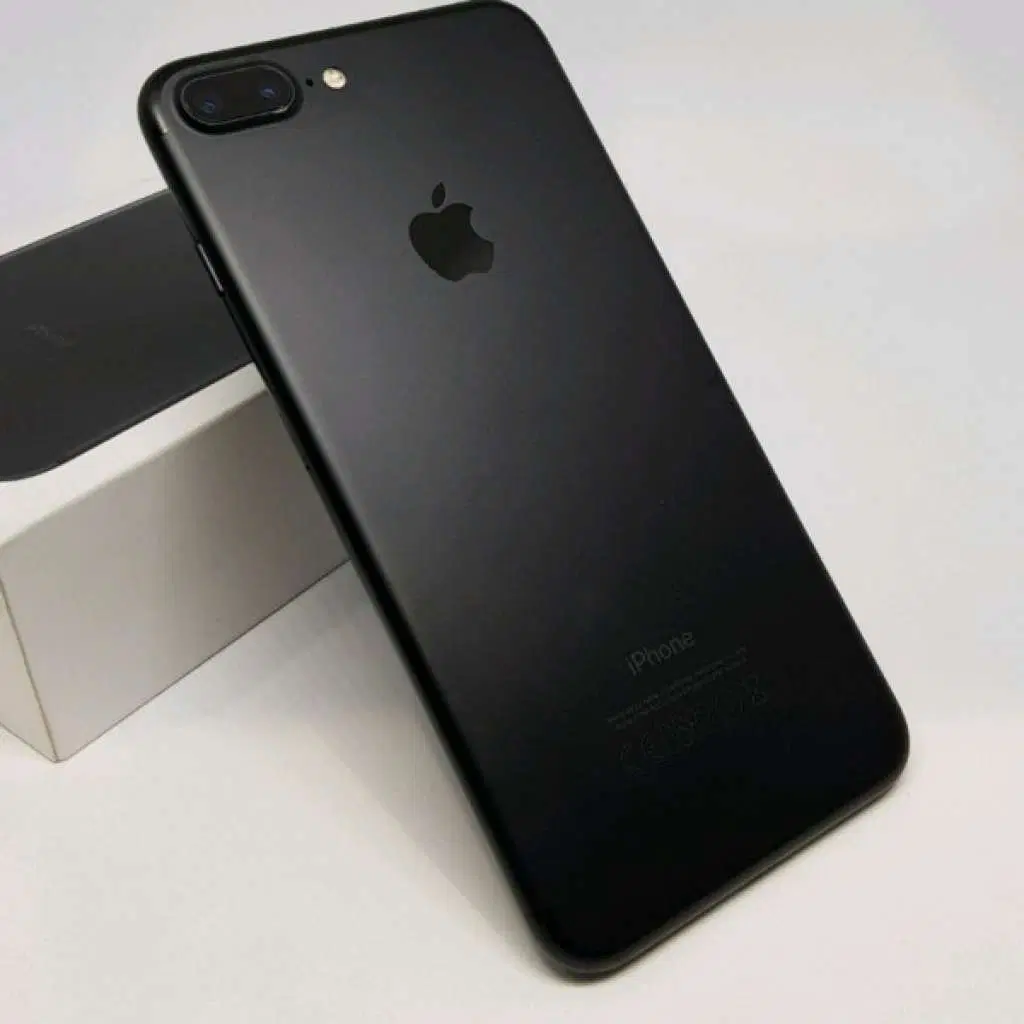 آیفون 7plus|موبایل|کاشان, ملک آباد|دیوار