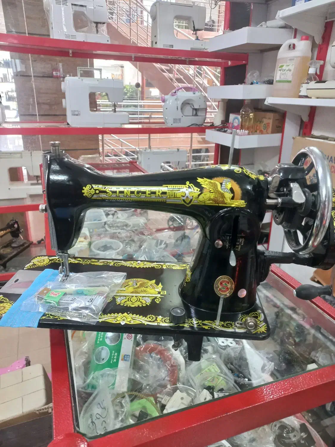 چرخ سینگر|چرخ خیاطی و ریسندگی|فولادشهر, مسکن مهر فولادشهر|دیوار