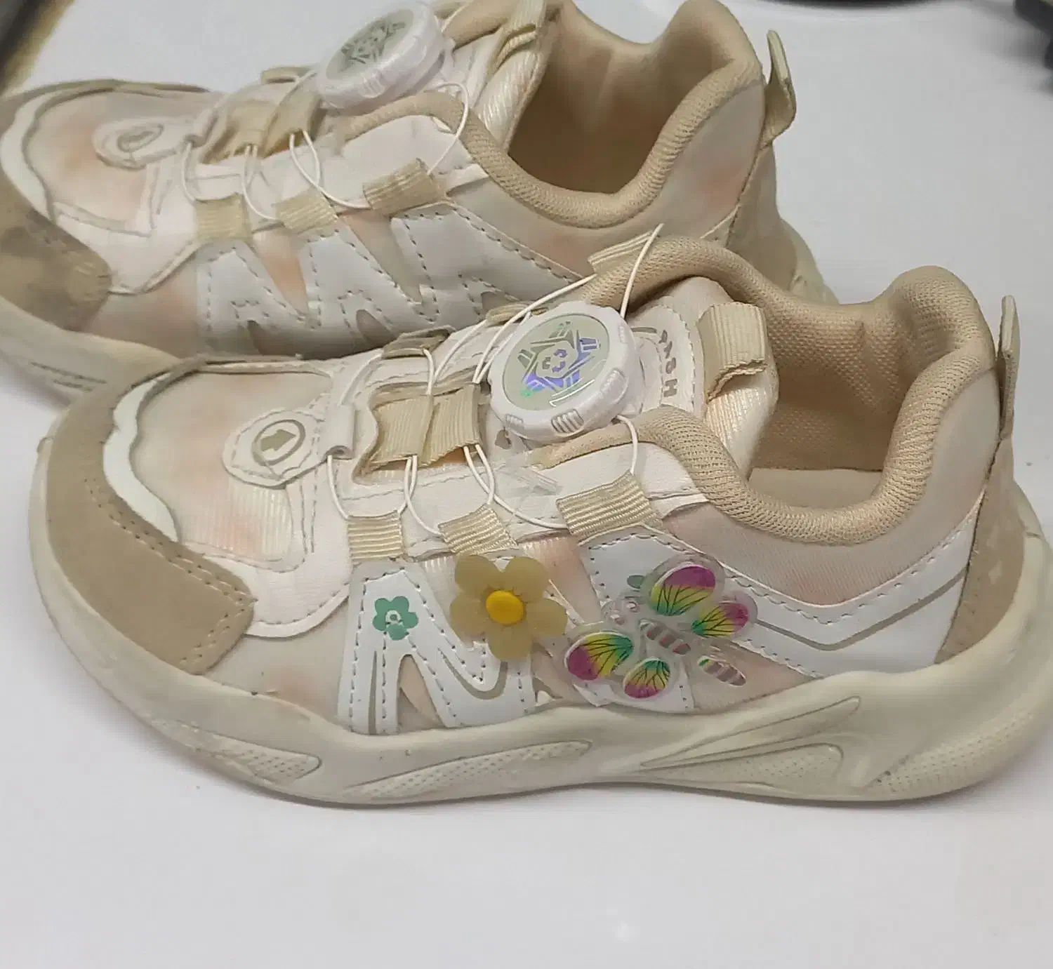 بچه‌گانه|کفش و لباس بچه|کرمانشاه, |دیوار