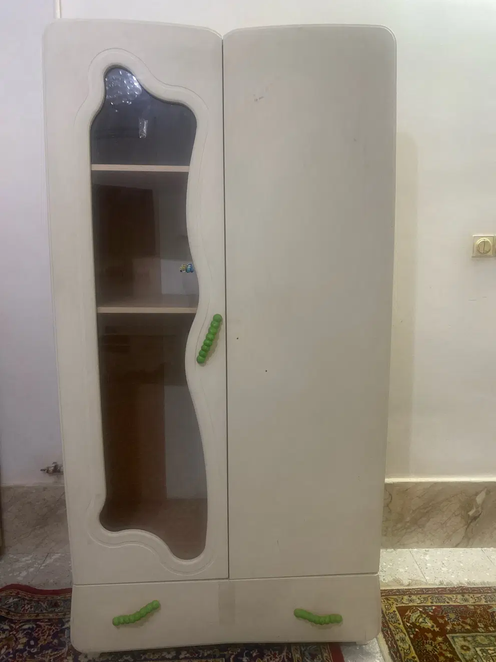 تخت|تخت و صندلی بچه|مشهد, کوی ولیعصر|دیوار