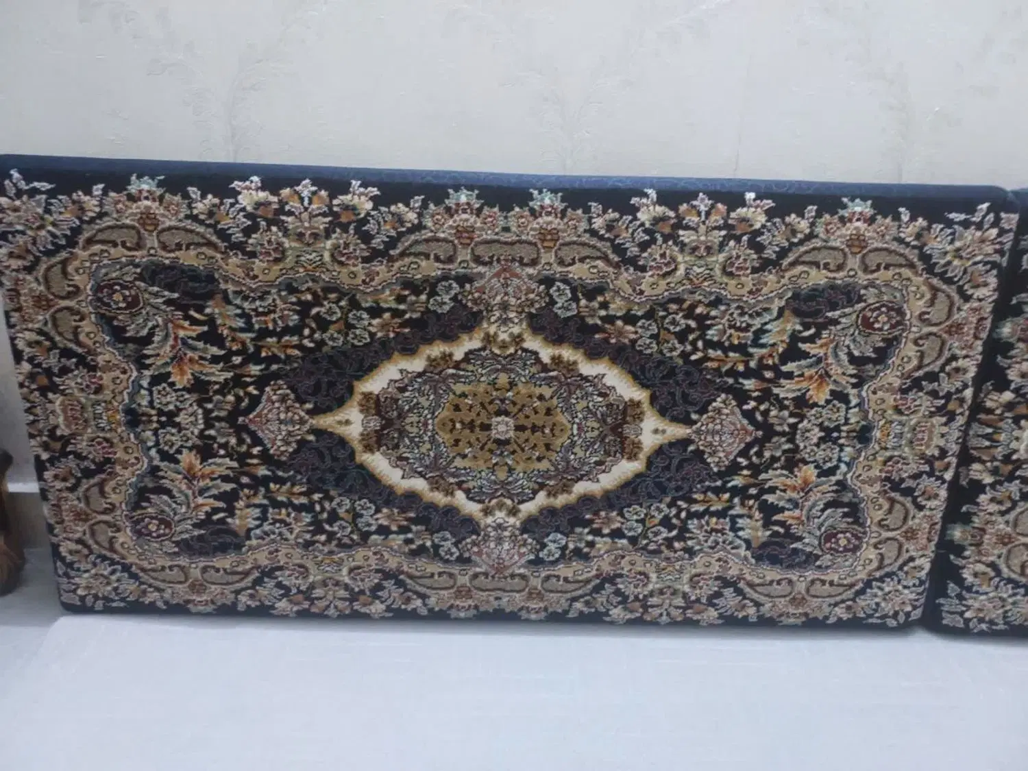 فرش|فرش|گلستان (تهران), |دیوار