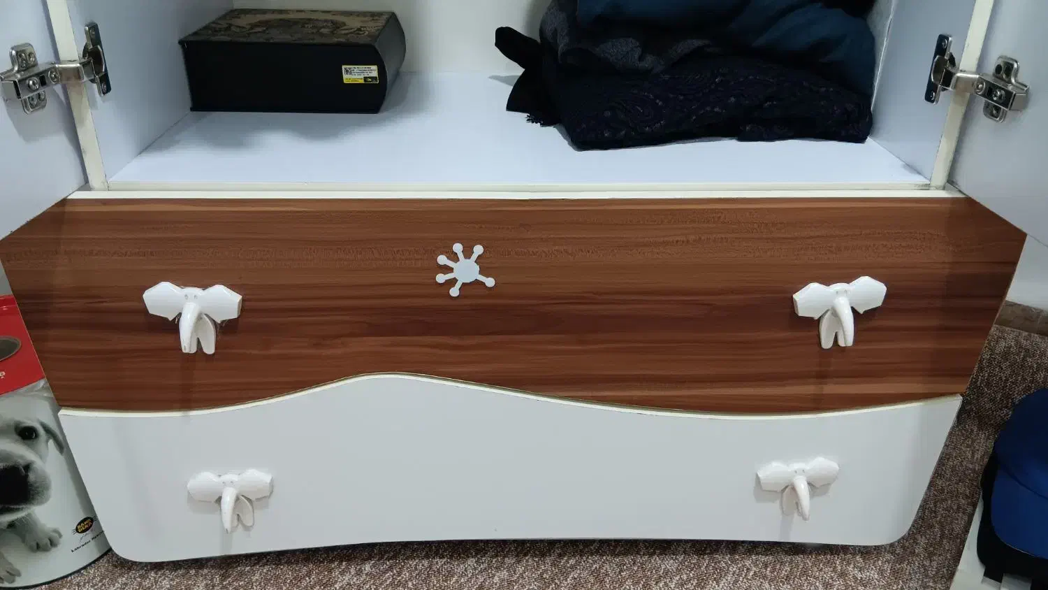 کمد|جاکفشی، کمد، دراور|دوگنبدان, |دیوار