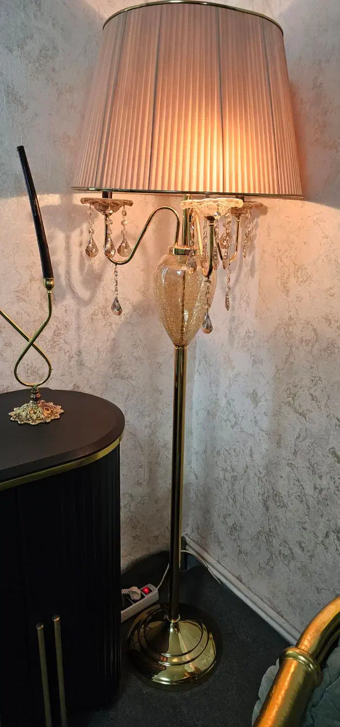 اواژر|چراغ خواب و آباژور|مشهد, بهمن|دیوار