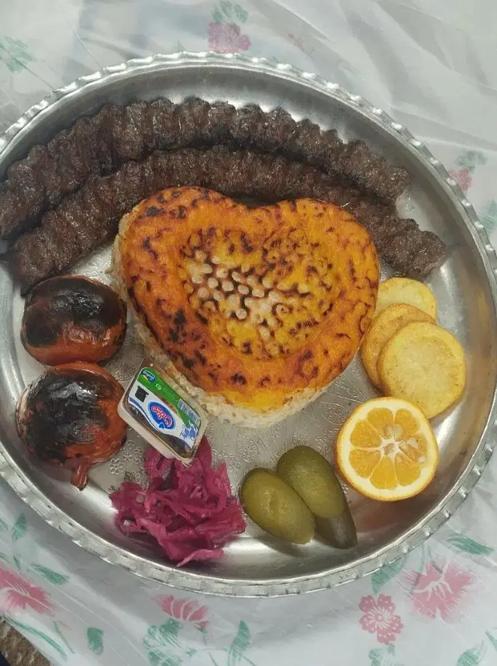 اشپزیی|استخدام خدمات فروشگاه و رستوران|منجیل, |دیوار