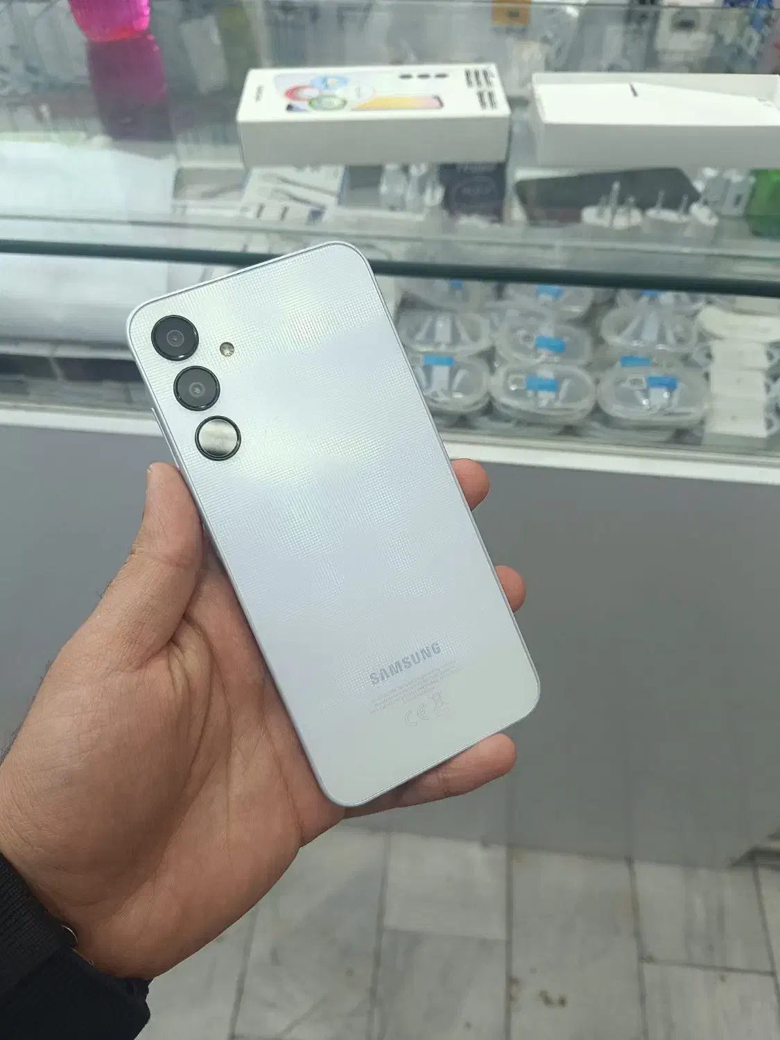 A 25|موبایل|اراک, |دیوار
