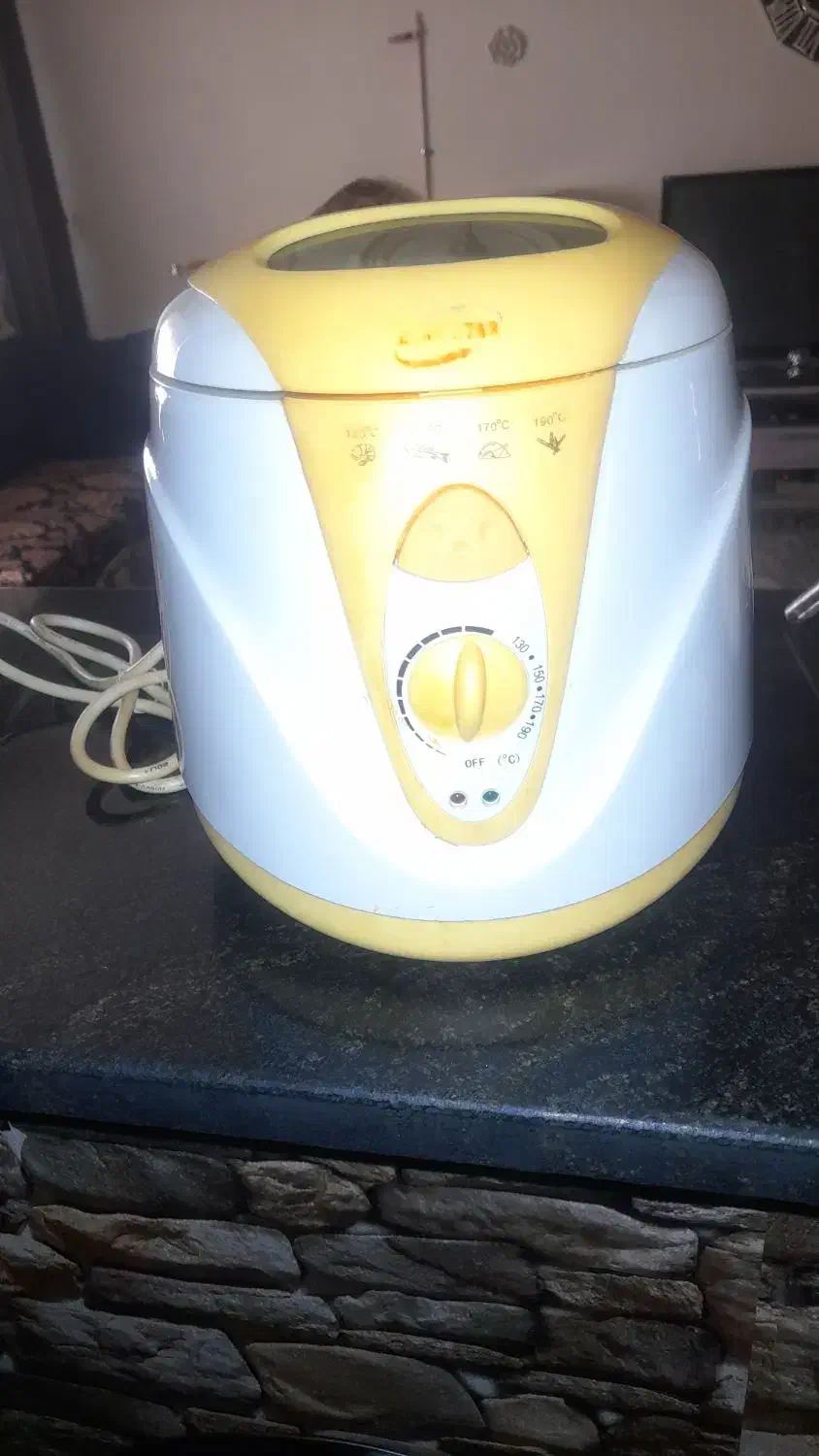 سرخ کن|ظروف پخت‌وپز|فردیس, نگارستان|دیوار